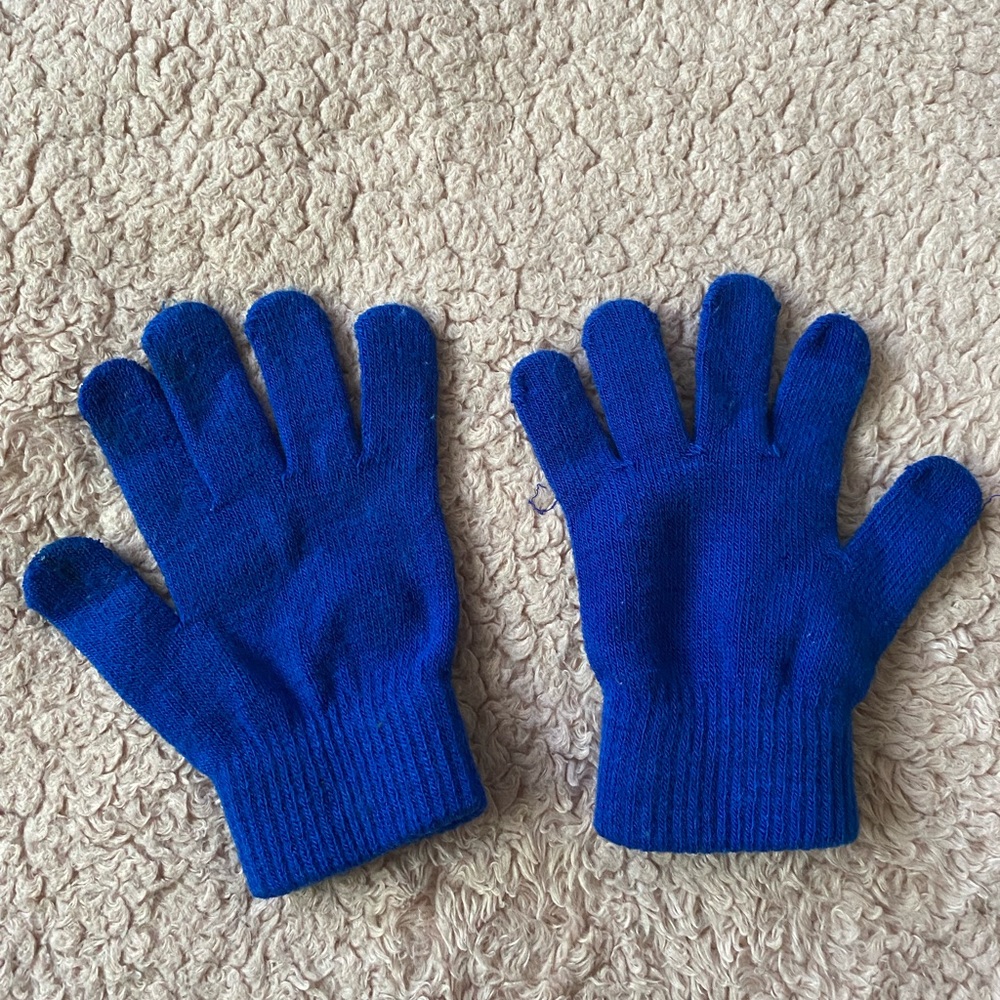 Blue kids gloves